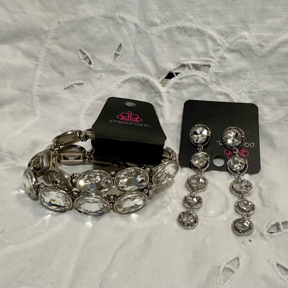 Drippin In Starlight Earrings, 2 Diva In Disguise Bracelets